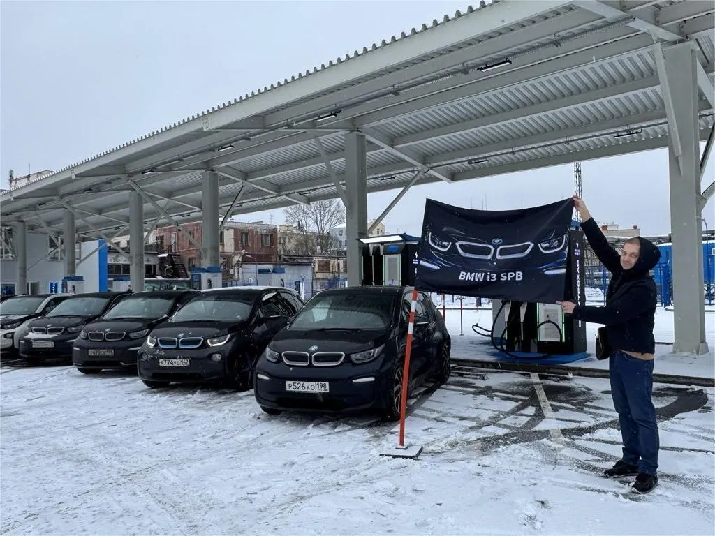 Встреча клуба BMW i3 Санкт-Петербург на зарядном хабе «Электрохаб Выборгский»